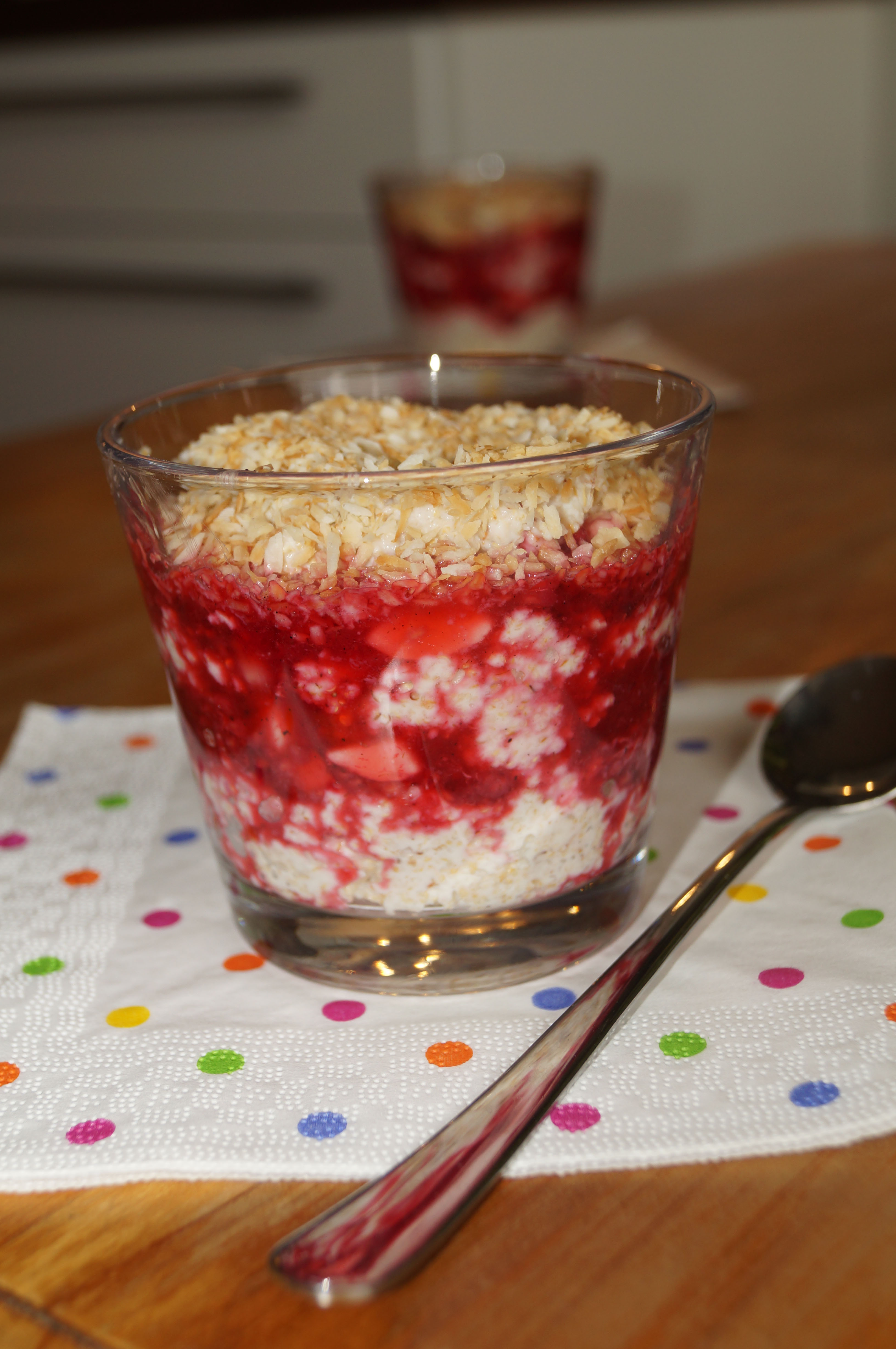 Amaranth-Joghurt-Pop mit Himbeeren und Gerösteten Kokosflocken alla ...